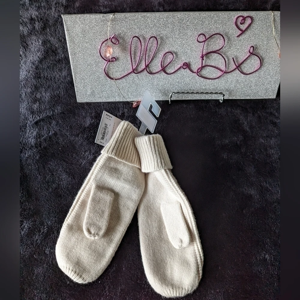Lauren Conrad Mittens Cream